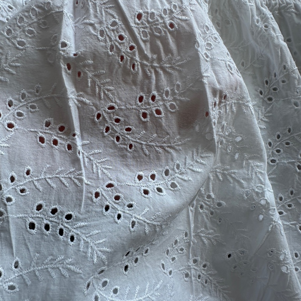 GAP Ivory Eyelet Blouse - Picture 3 of 5